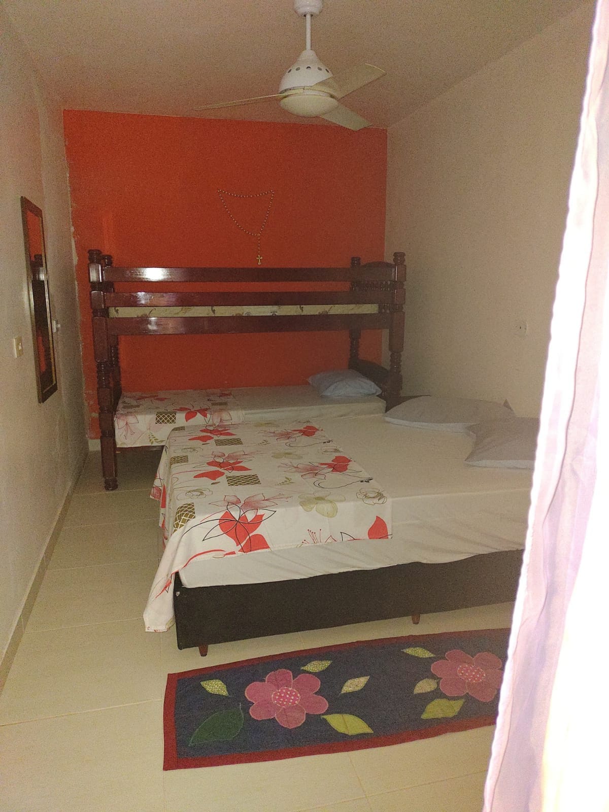 Reserva 447 - Quarto 1 - 4 pessoas