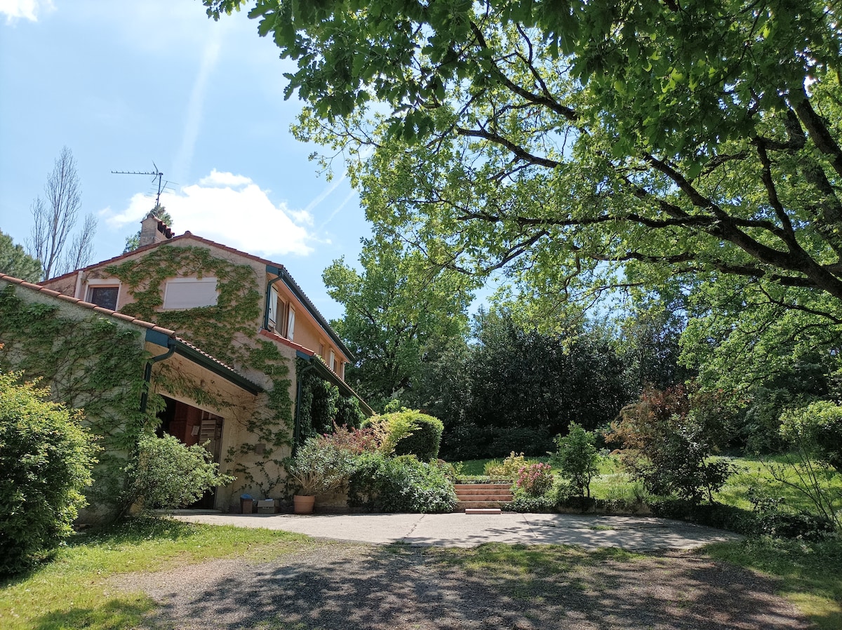 St Orens : calme absolu, clim., piscine,  WiFi