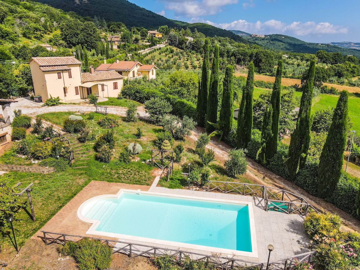 Casa con piscina privata ed aria condizionata