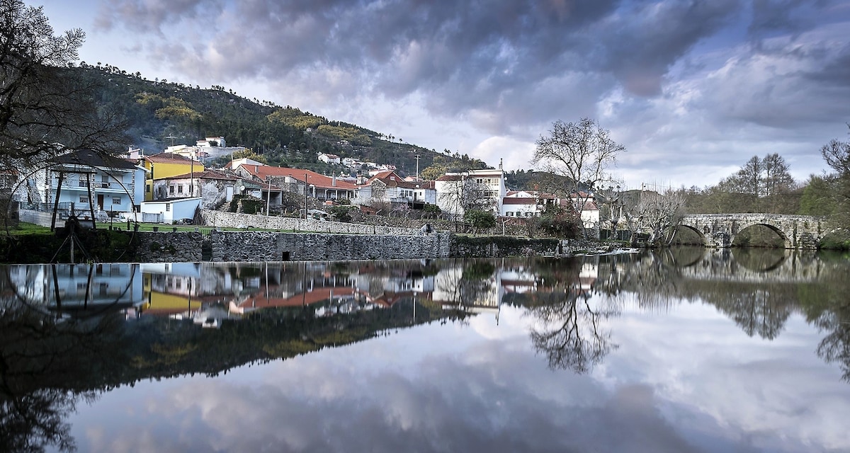 Picturesque Riverside Home in Serra da Estrela