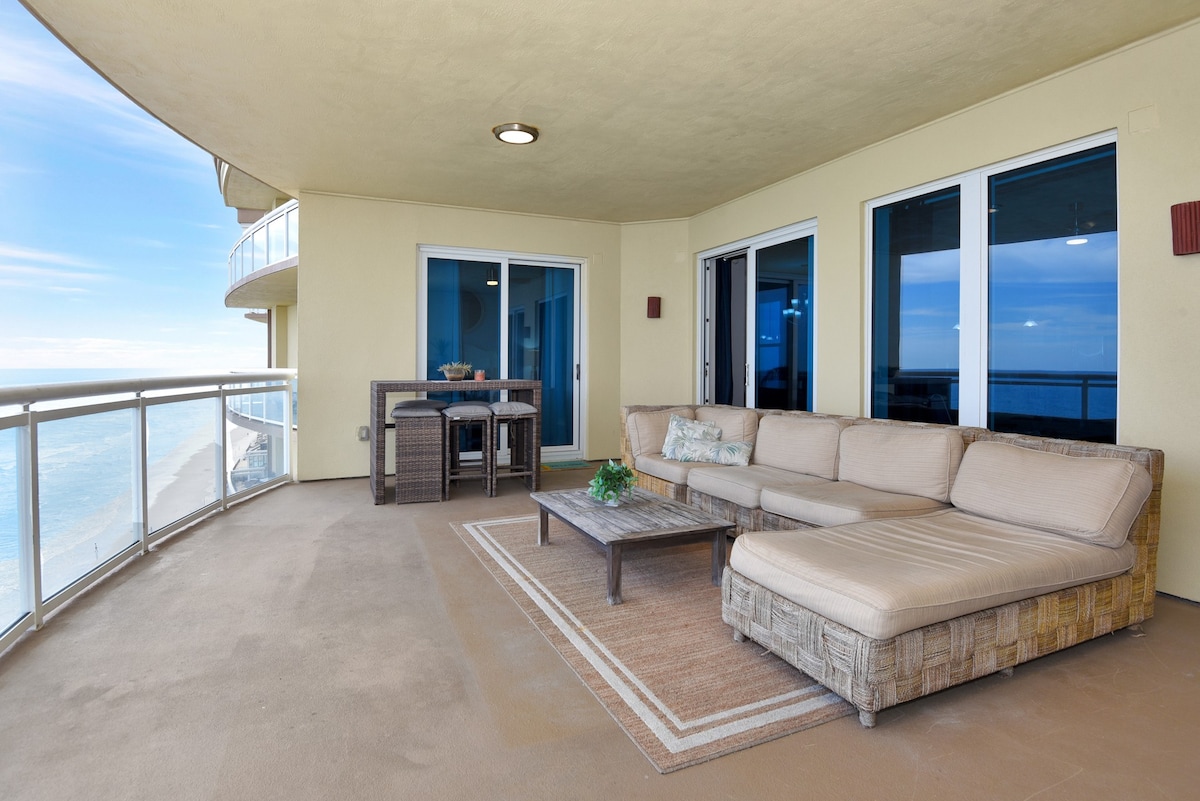 Oceanfront Oasis, steps to the beach 1005