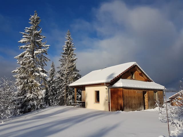 Chapelle-des-Bois的民宿