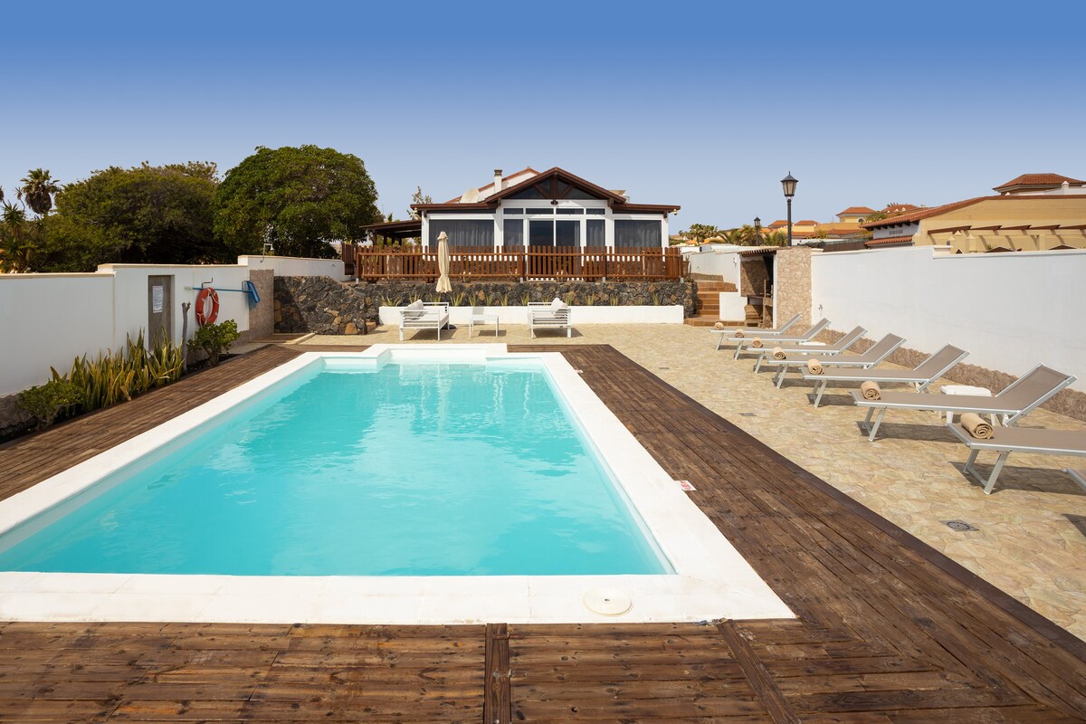Luxury Villa Nieve con piscina privata e Jacuzzi
