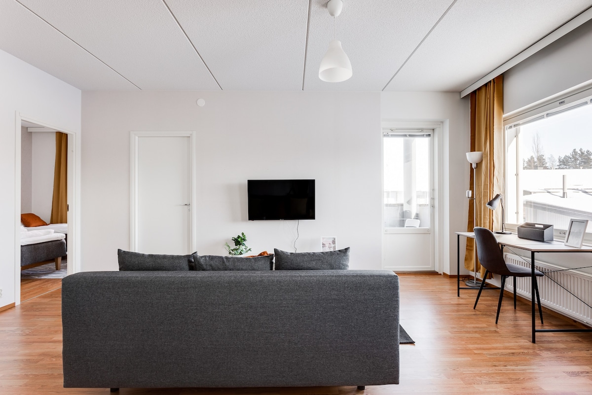 Large Apartment, Sauna | 12 min to center by tram