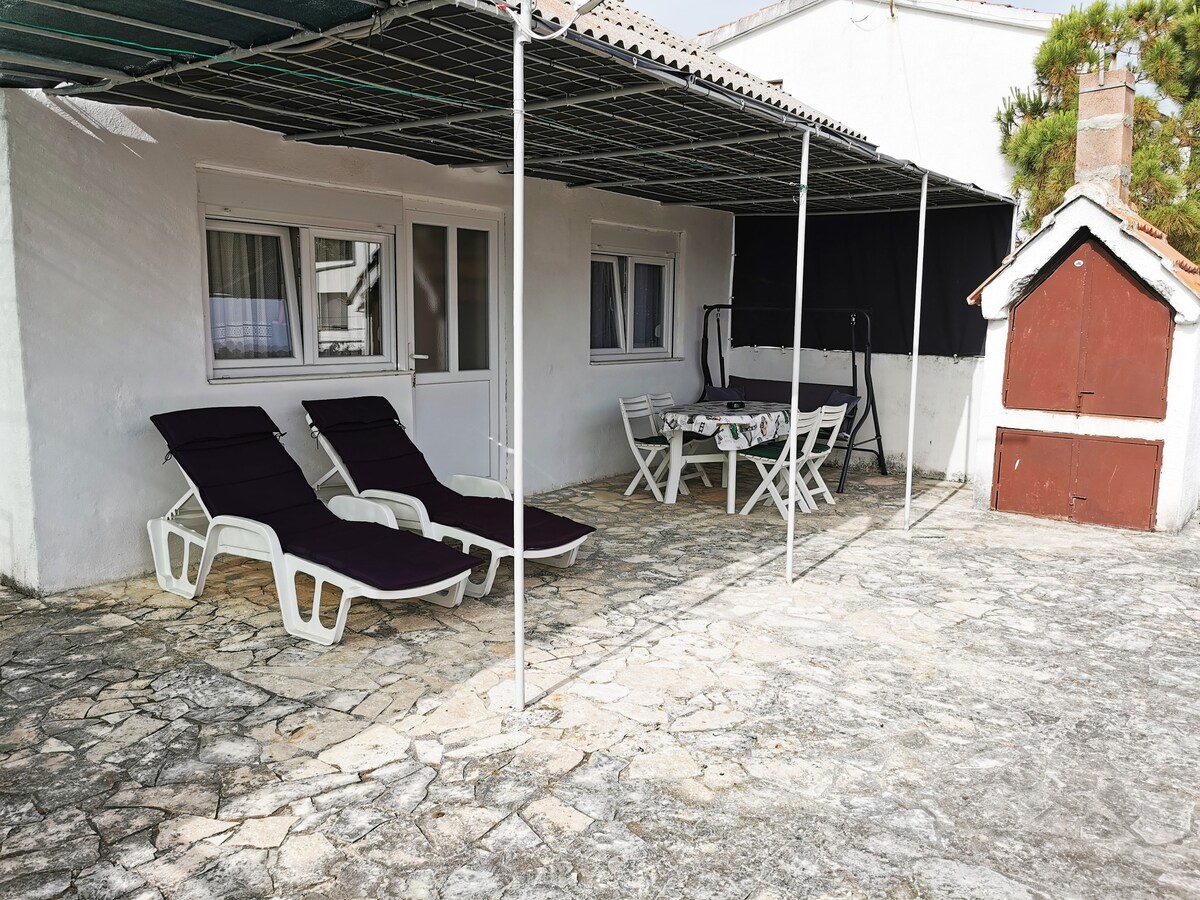 Vacation house near sea, big balcony, free parking