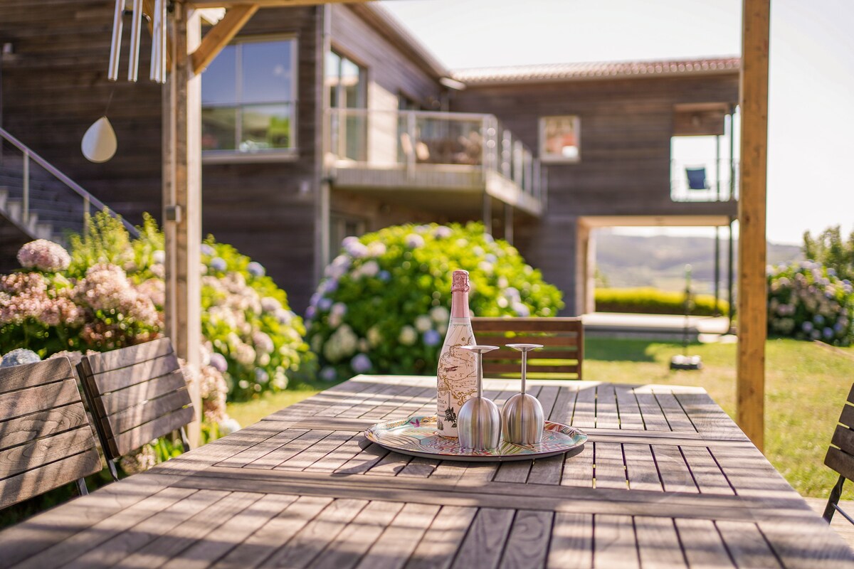 Large beach house in Pantín, Valdoviño, A Coruña