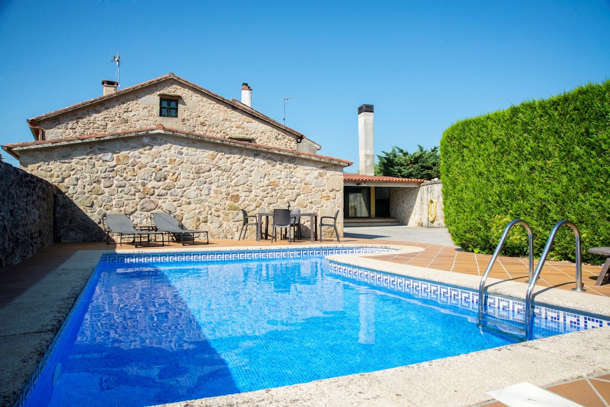 CASA BELAI con piscina y barbacoa en el rural