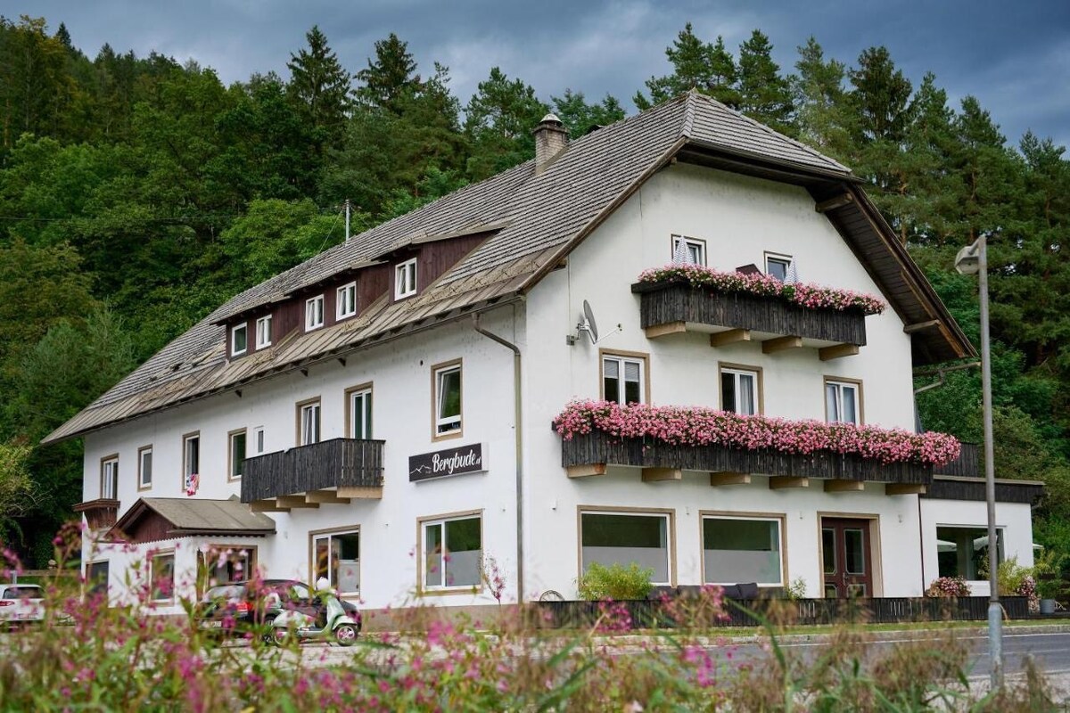 Bergbude Four-Beds-Room