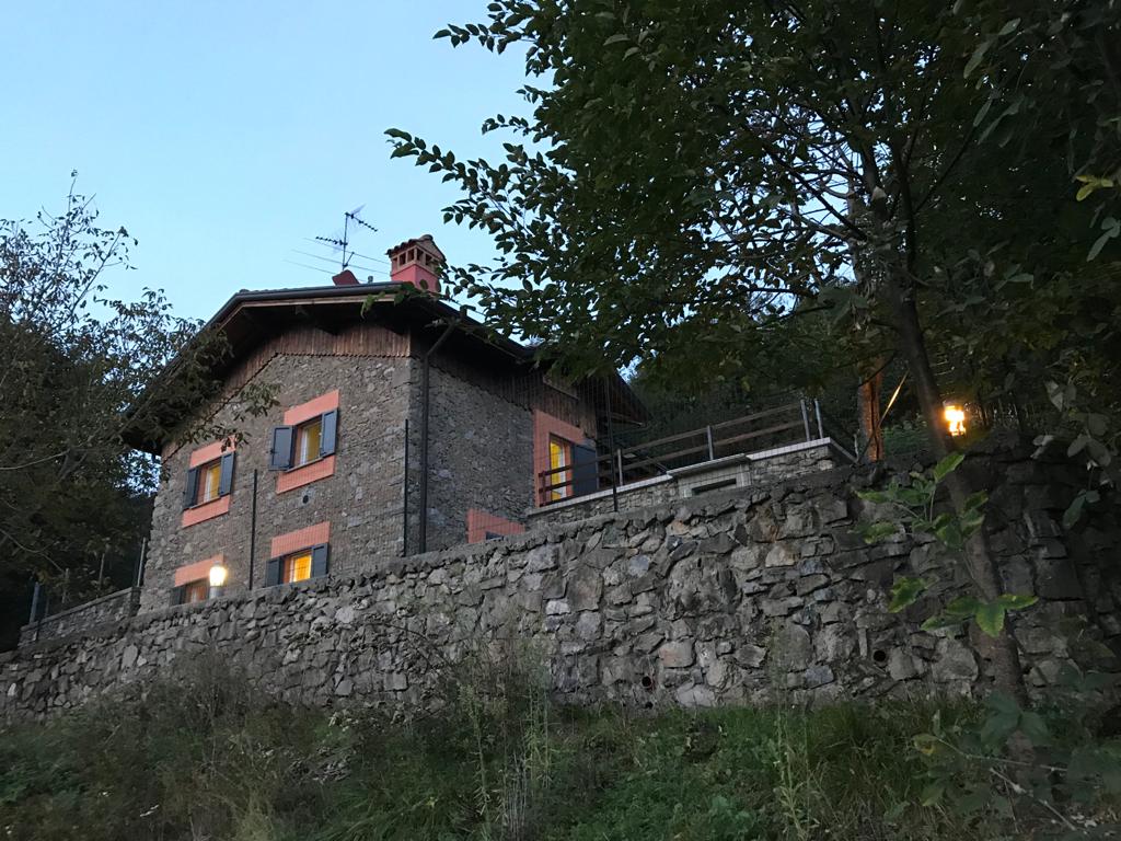 I laghi di Spettino; casa con vista panoramica