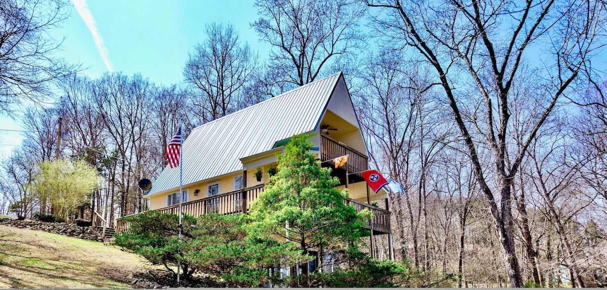 The Porch at TN River