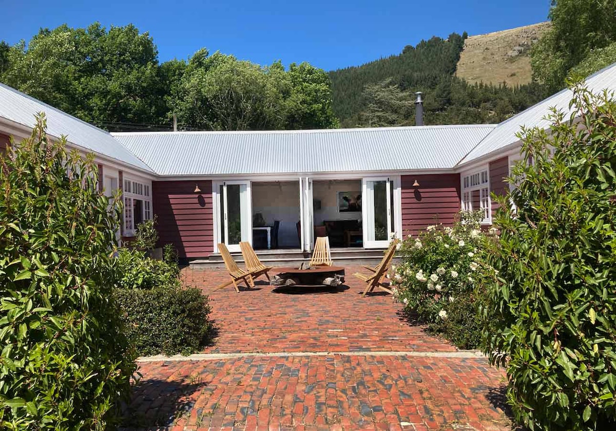 The Redbarns, Otahuna Rd, Tai Tapu