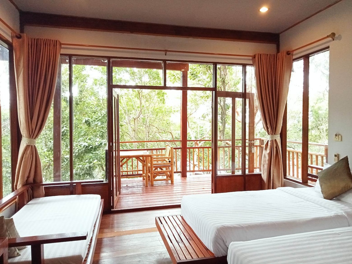 森林小木屋（ The Forest Cabin ）空调下层单元-潘安岛（ Koh Phangan ）