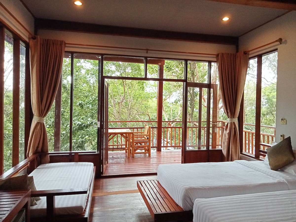 森林小木屋（ The Forest Cabin ）空调下层单元-潘安岛（ Koh Phangan ）