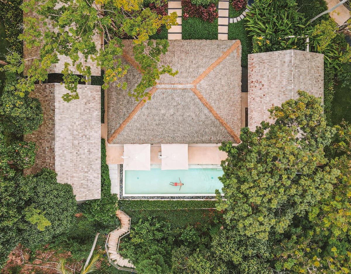 Island Escape Three-Bedroom Oceanview Pool Villa