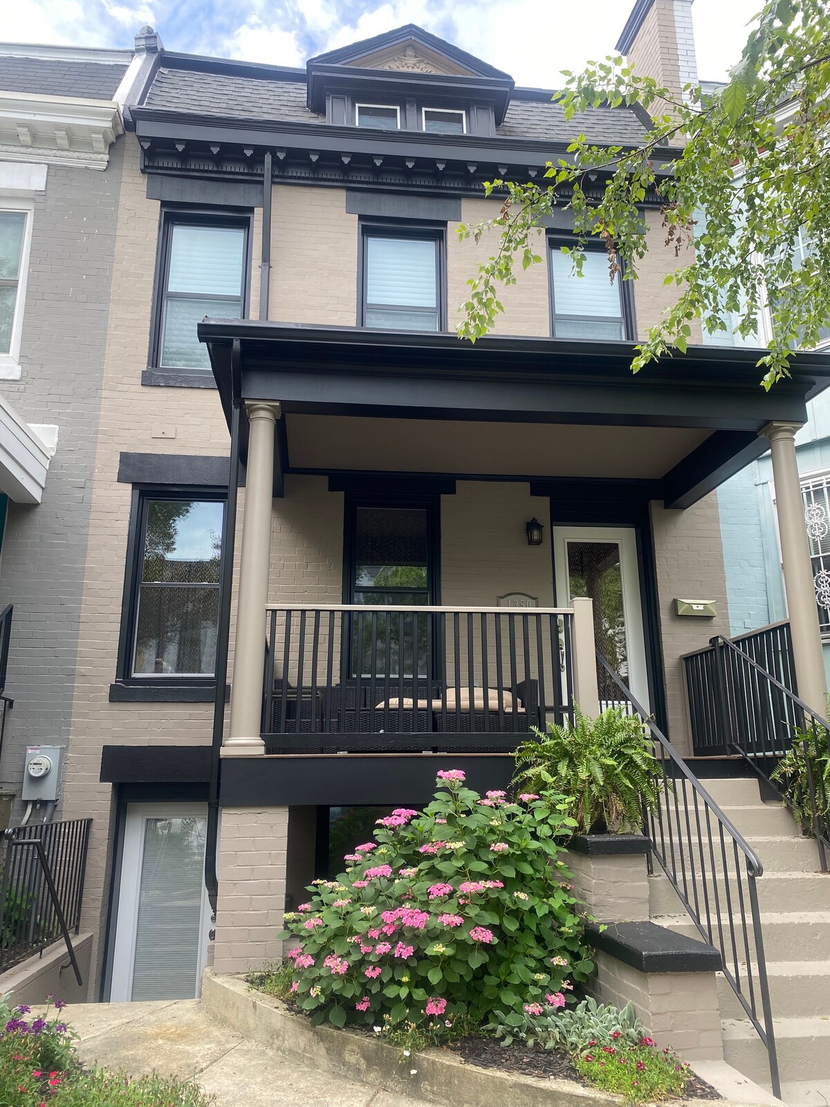 华盛顿整套公寓型住宅历史悠久的rowhouse的全新公寓