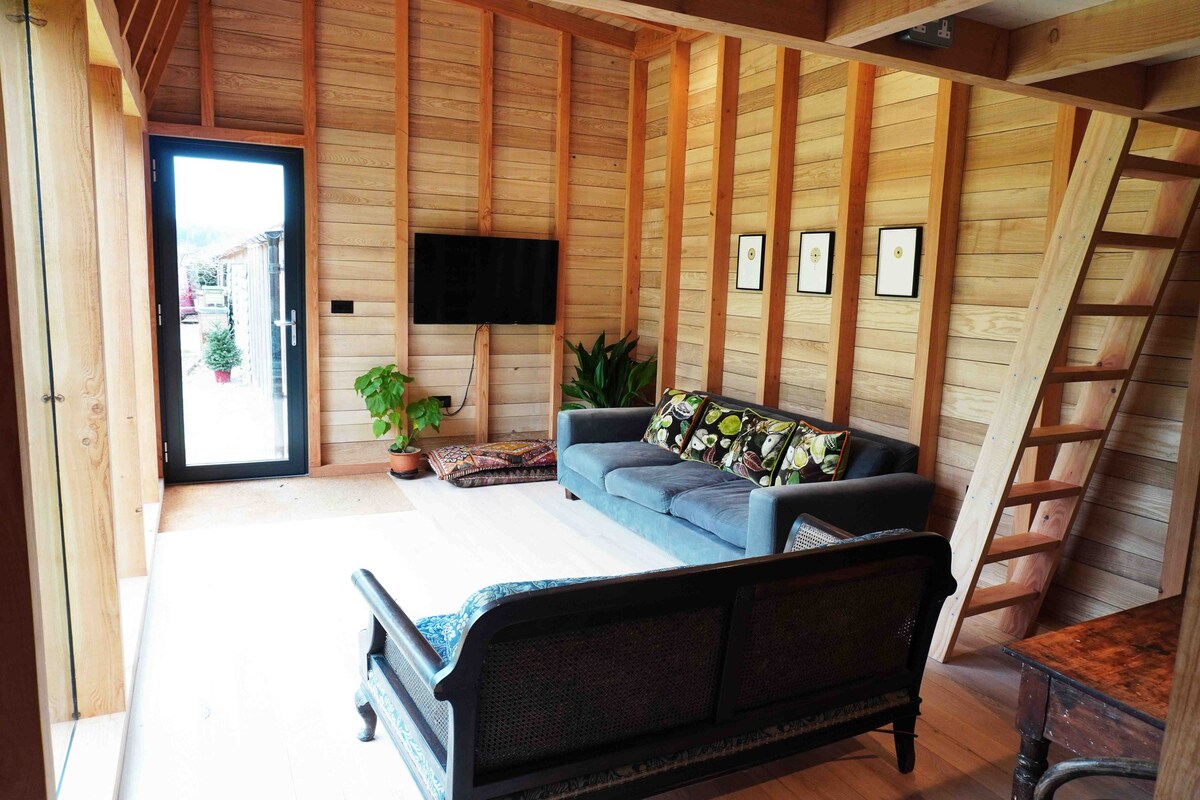Wooden Studio/Cabin