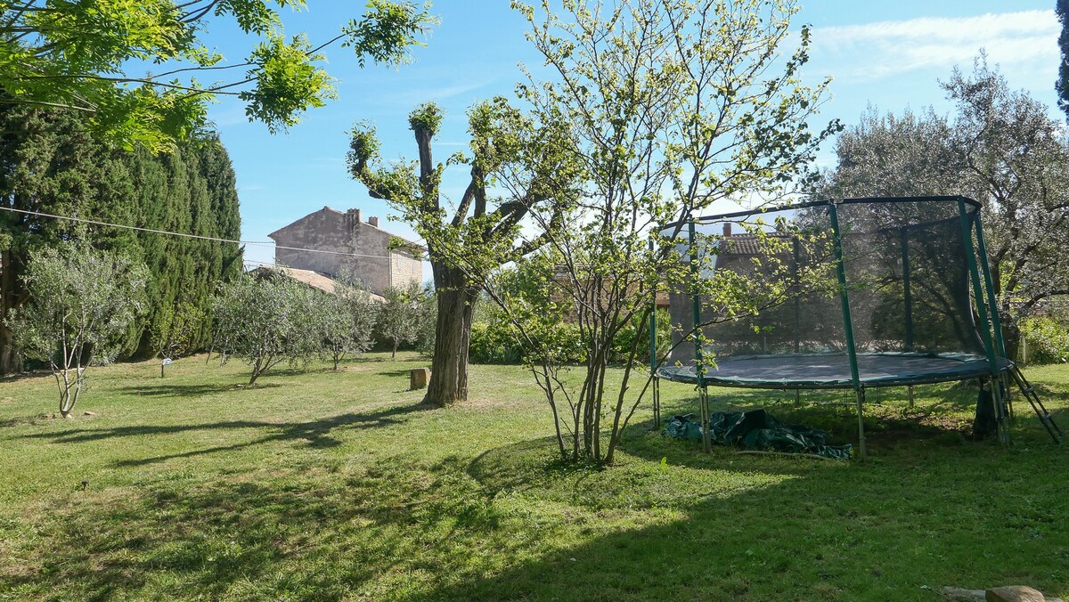 Maison bourgeoise, with pool and garden