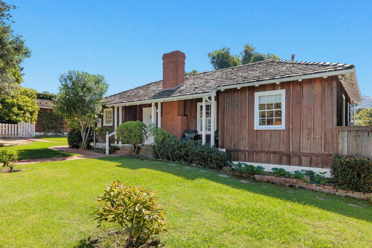 La Jolla Shores Redwood beach cottage