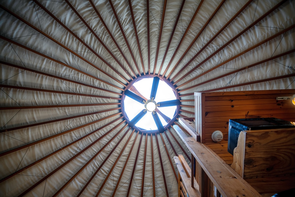 Riverfront Bliss:Yurt Retreat with Private Hot Tub