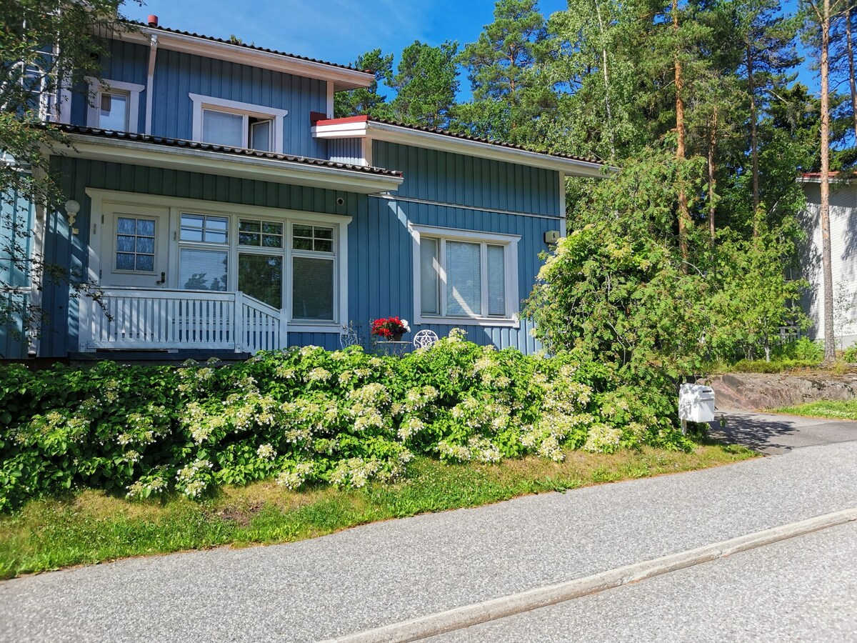 位于埃斯波（ Espo ）的独栋别墅，有自己的套房（ 32平方米）
