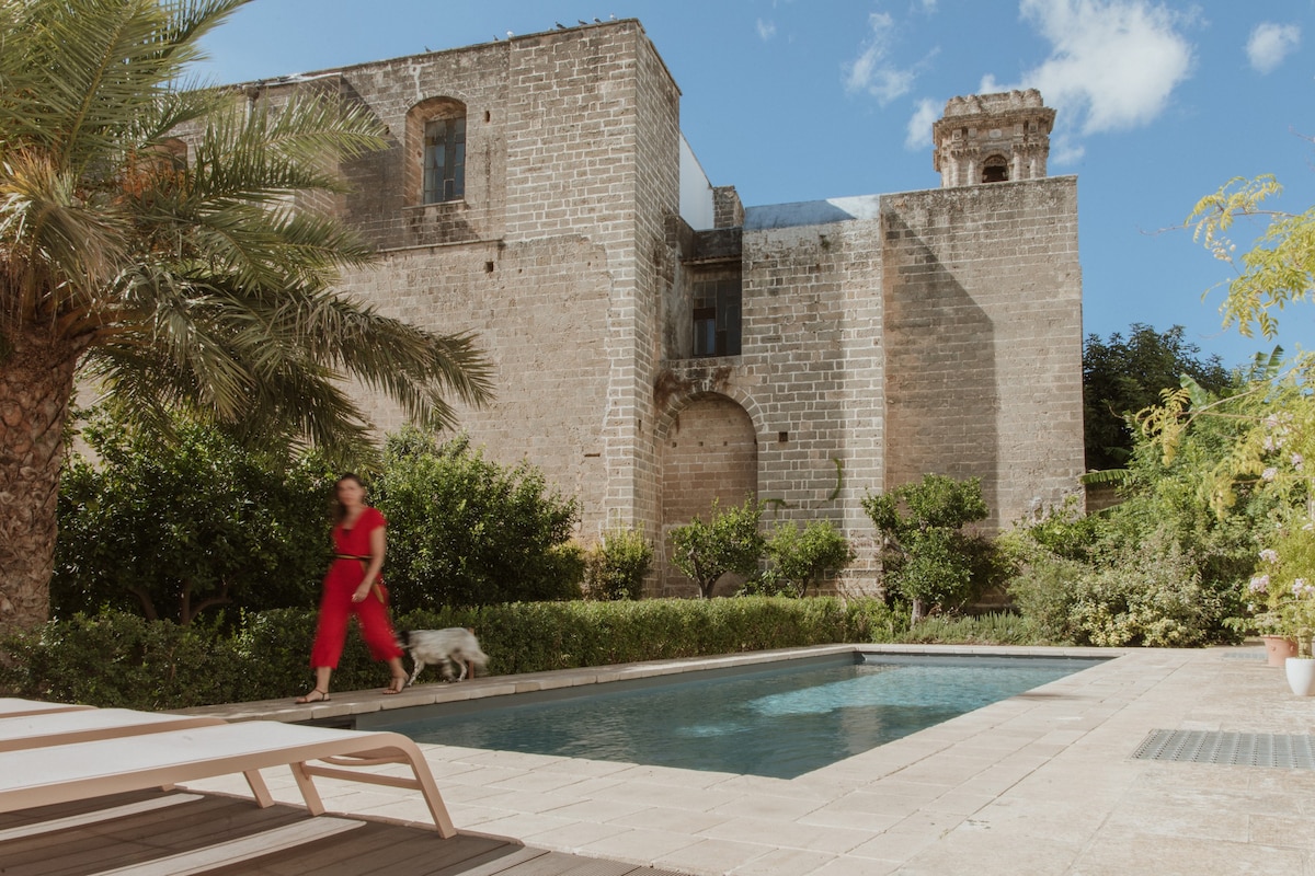 Suite Deluxe con piscina, giardino e vista città