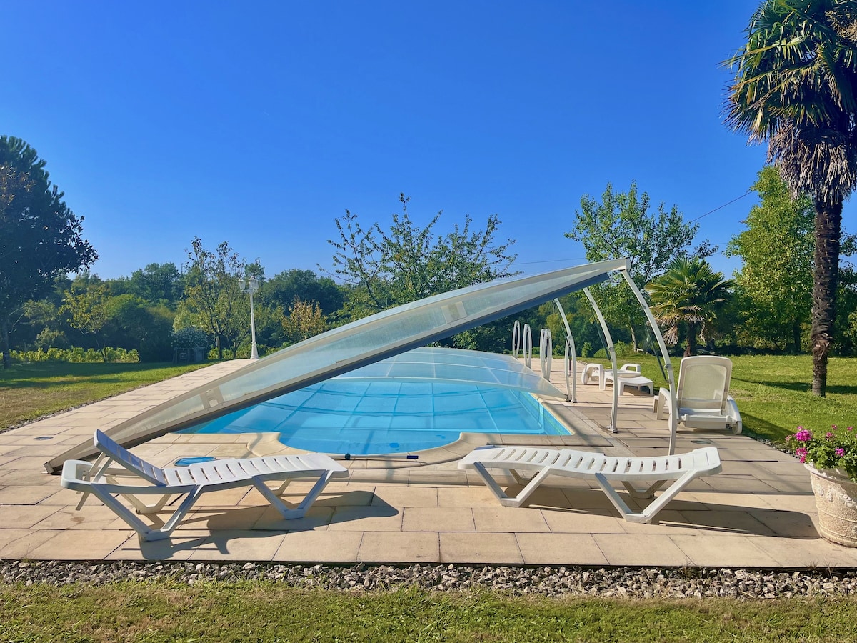 法式酒庄别墅带私人游泳池及超大花园