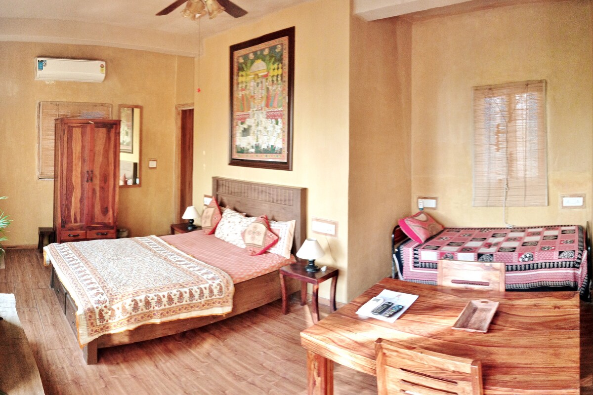 'Casa Amba'- Boutique Serviced Villa: Long Stays