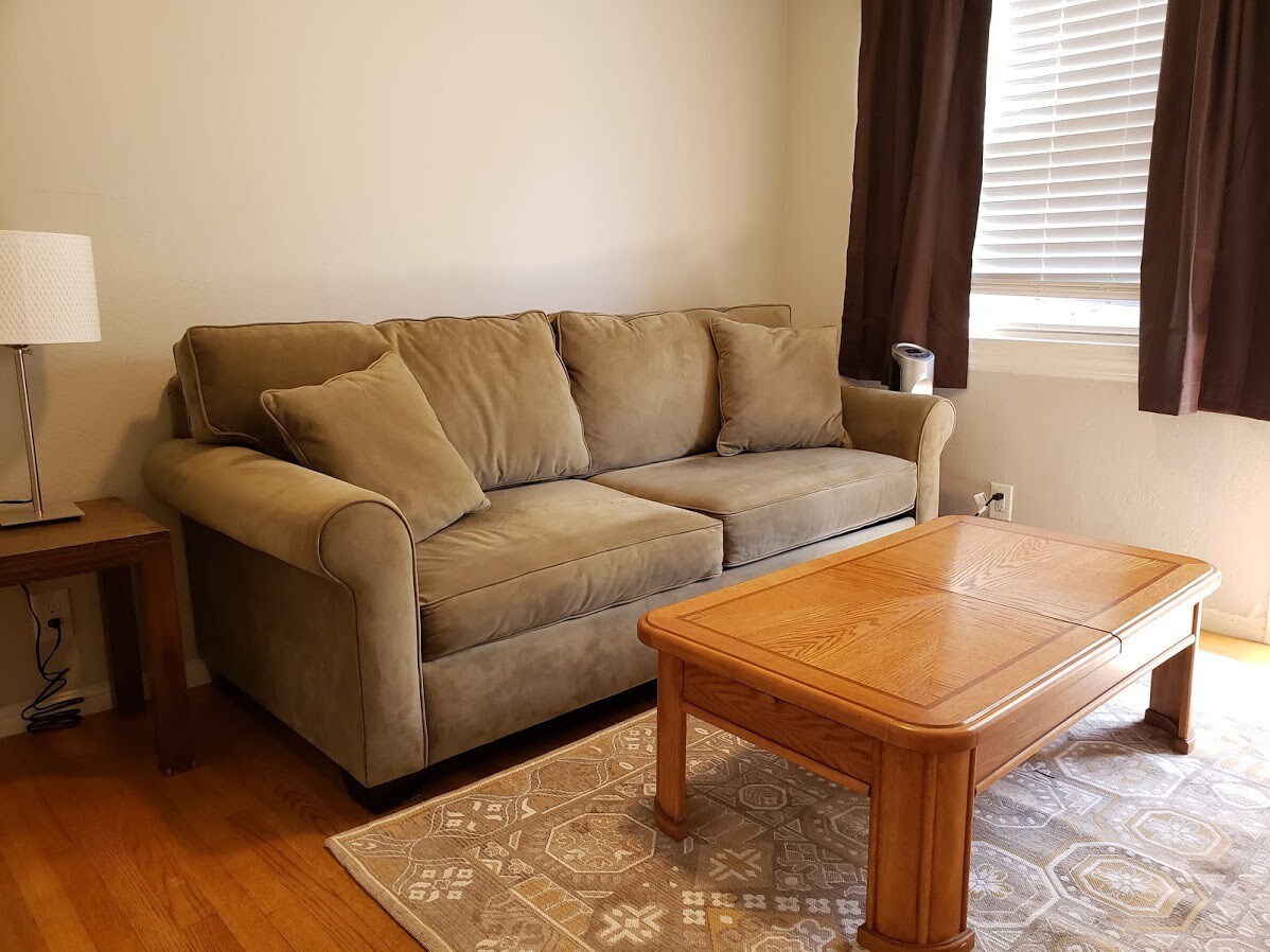 Cozy One Bedroom Apt in Downtown Fairfax