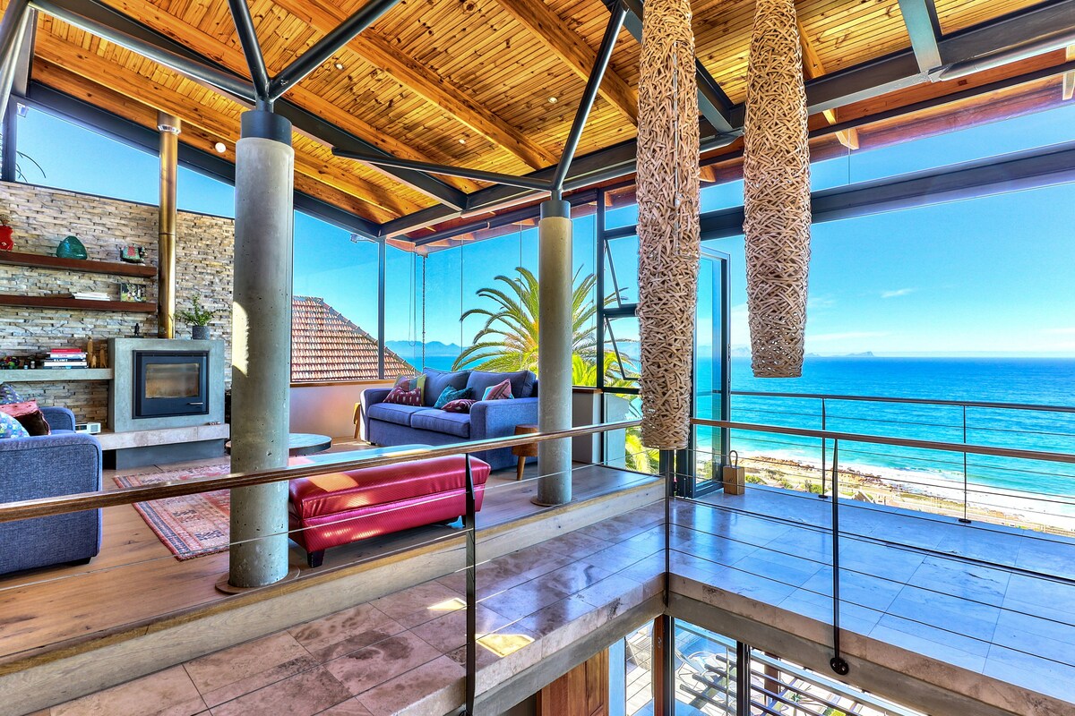 Contemporary beach villa with exceptional views