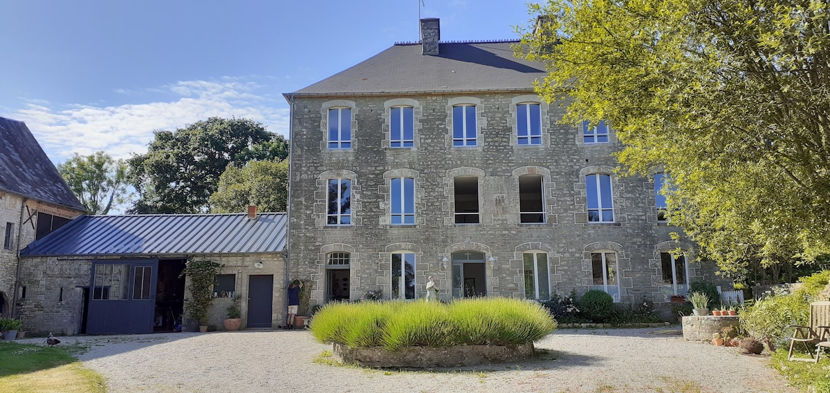 Chambre d'hôtes ancien presbytère du XVIII  ème.