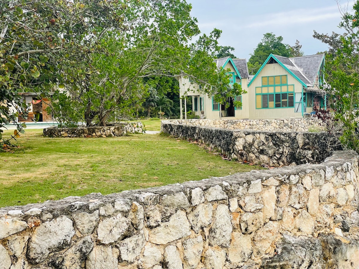 Grotto House at Brimhole