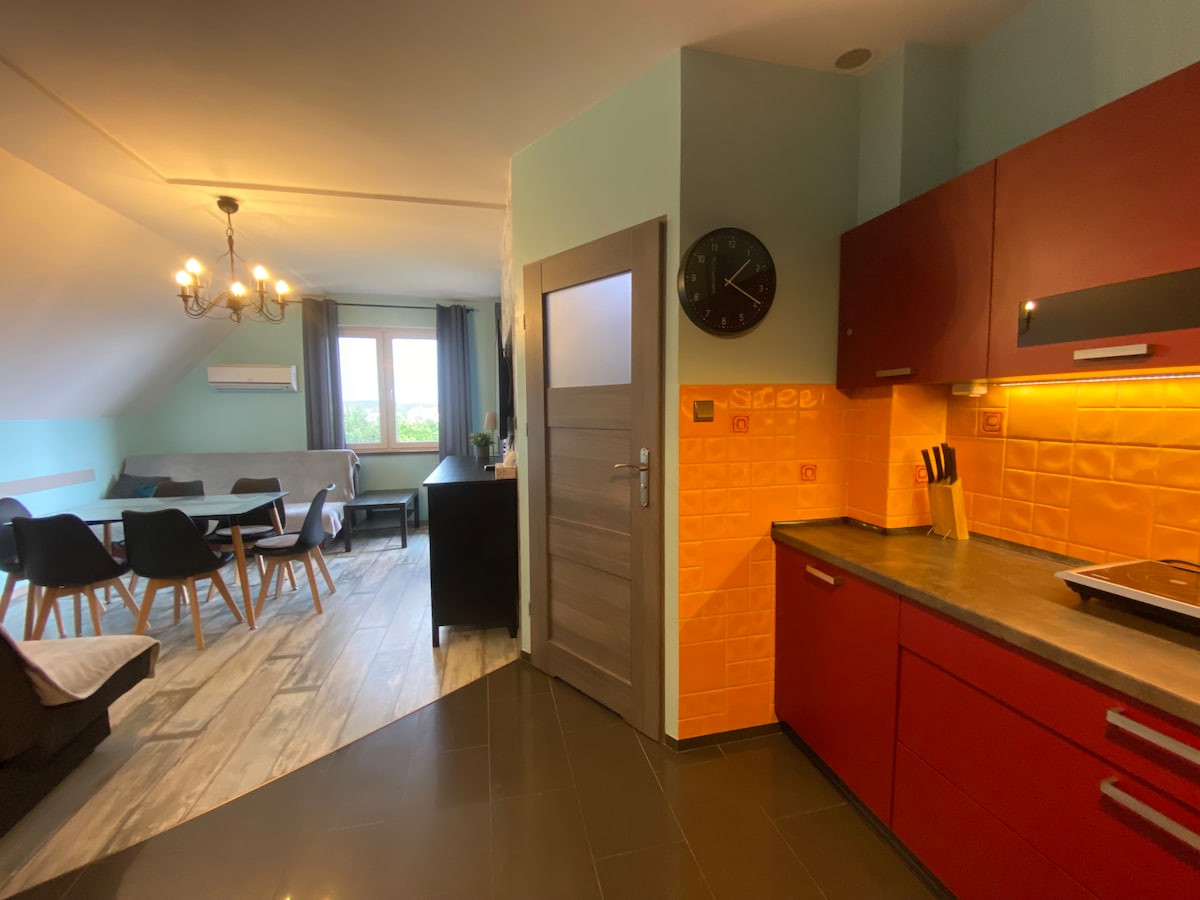 Dwupoziomowy apartament 10 osób