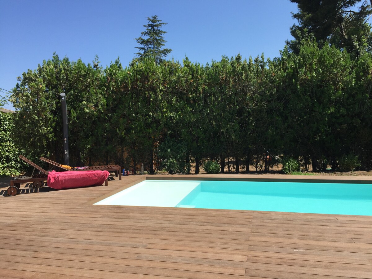 Casa Mediterránea带泳池