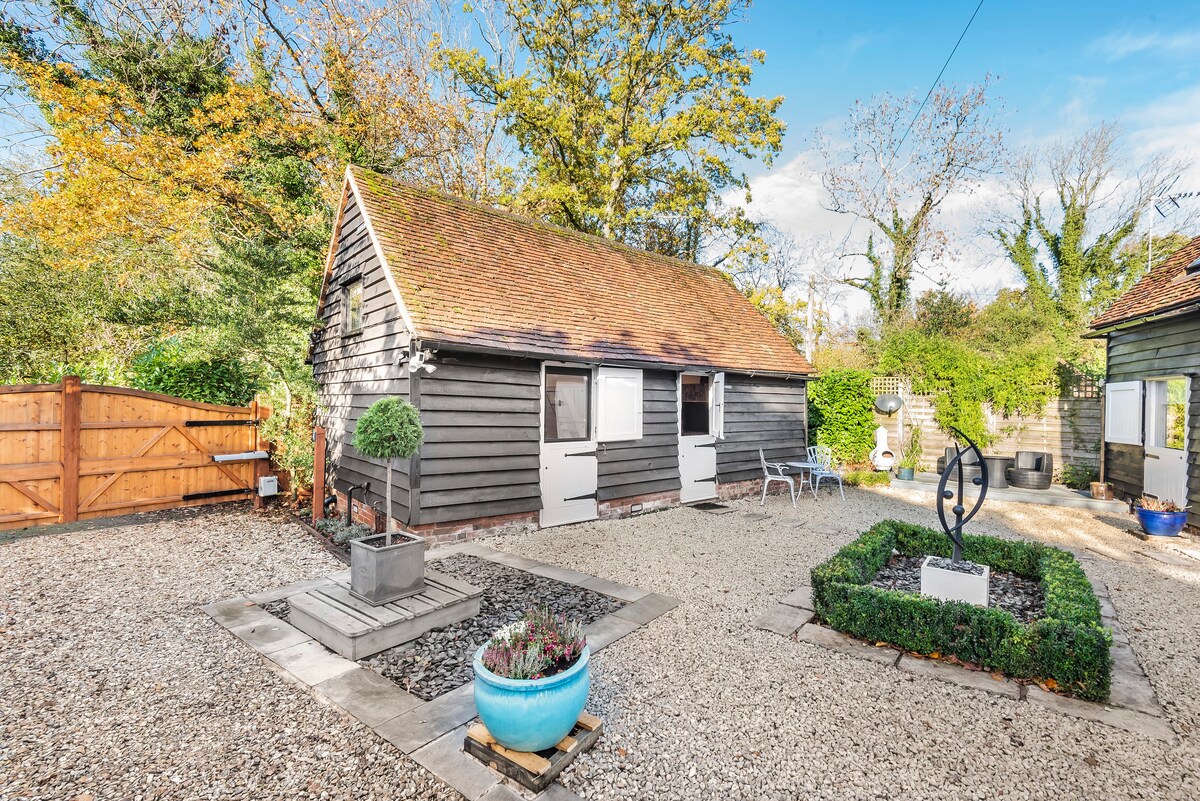 The Hay Loft -豪华改建谷仓nr Haslemere