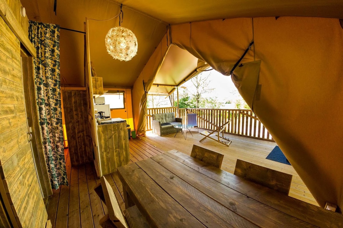 Safari Tent Lodge Ardeche ，尽情享受