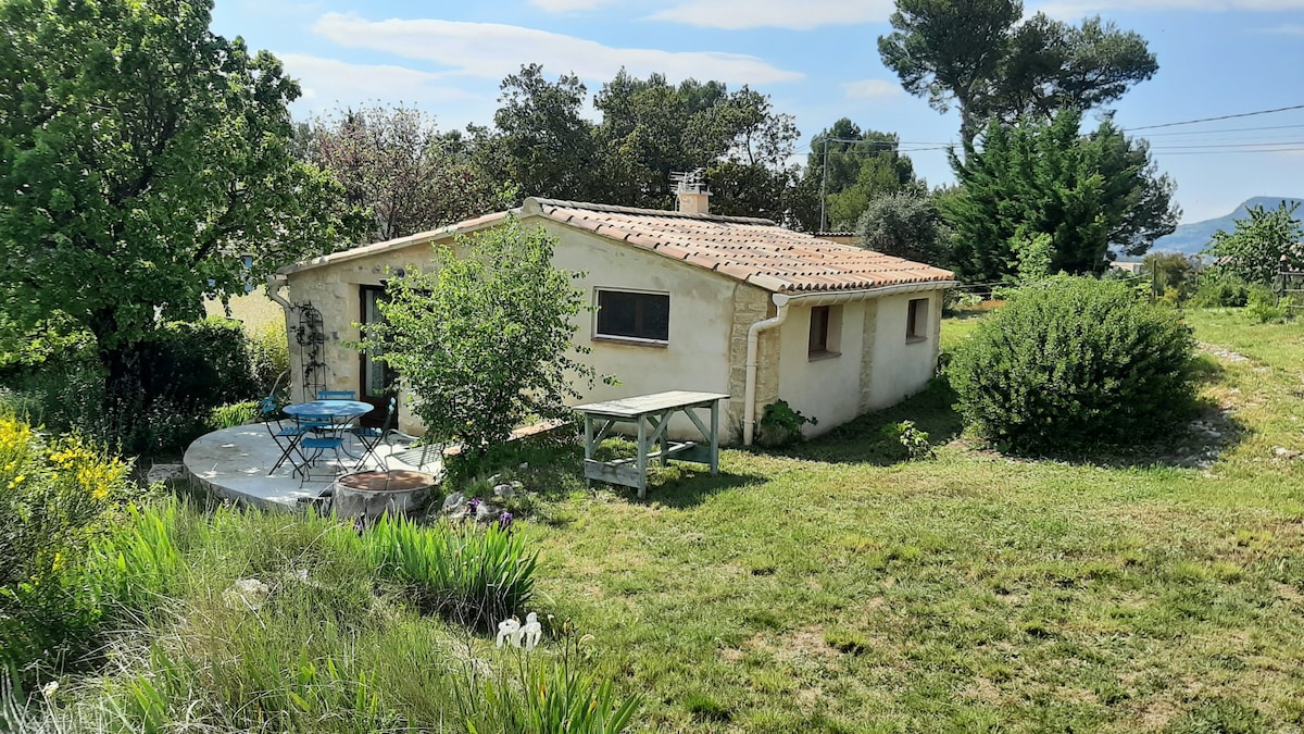 Petite Maison dans les collines de Provence
