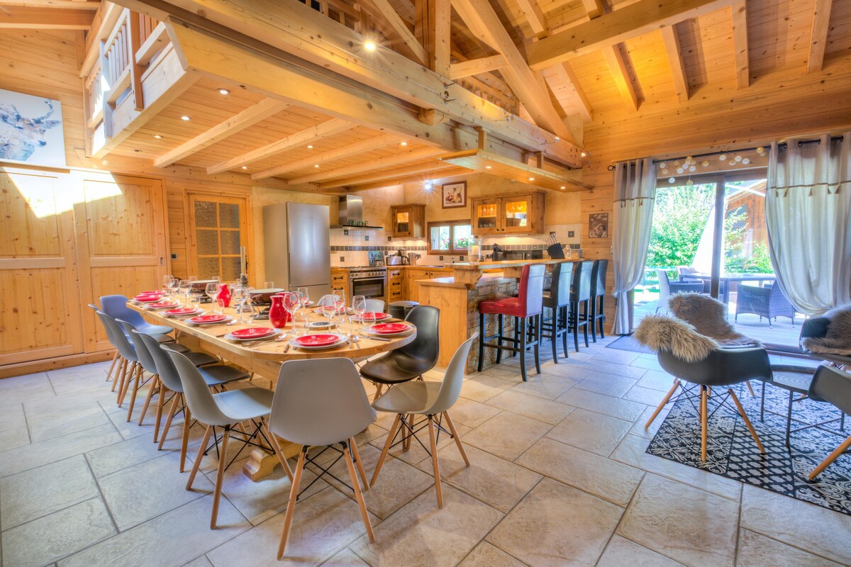 Chalet for 15pp ; spa, close to ski slopes