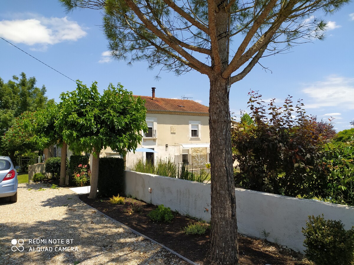 les Peyres hautes Appartement à la Campagne