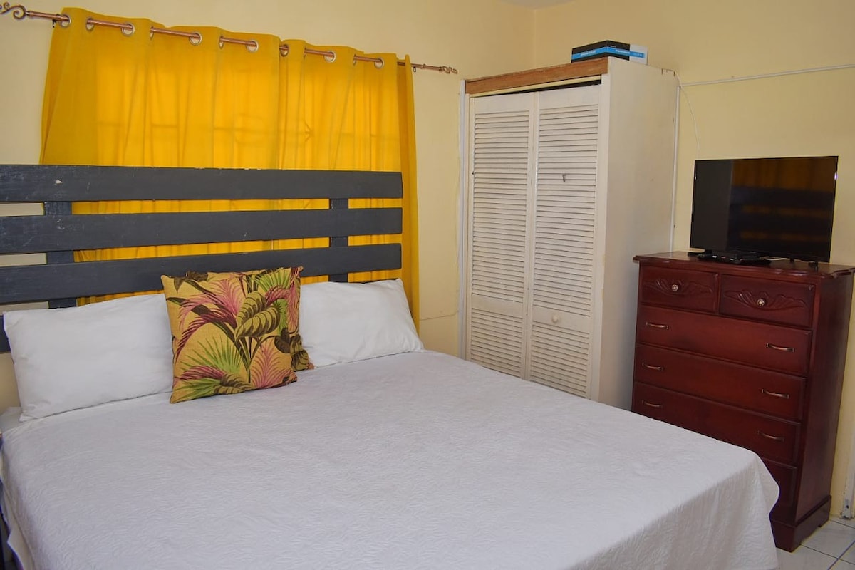 舒适的1卧室情侣度假公寓，配备加大双人床