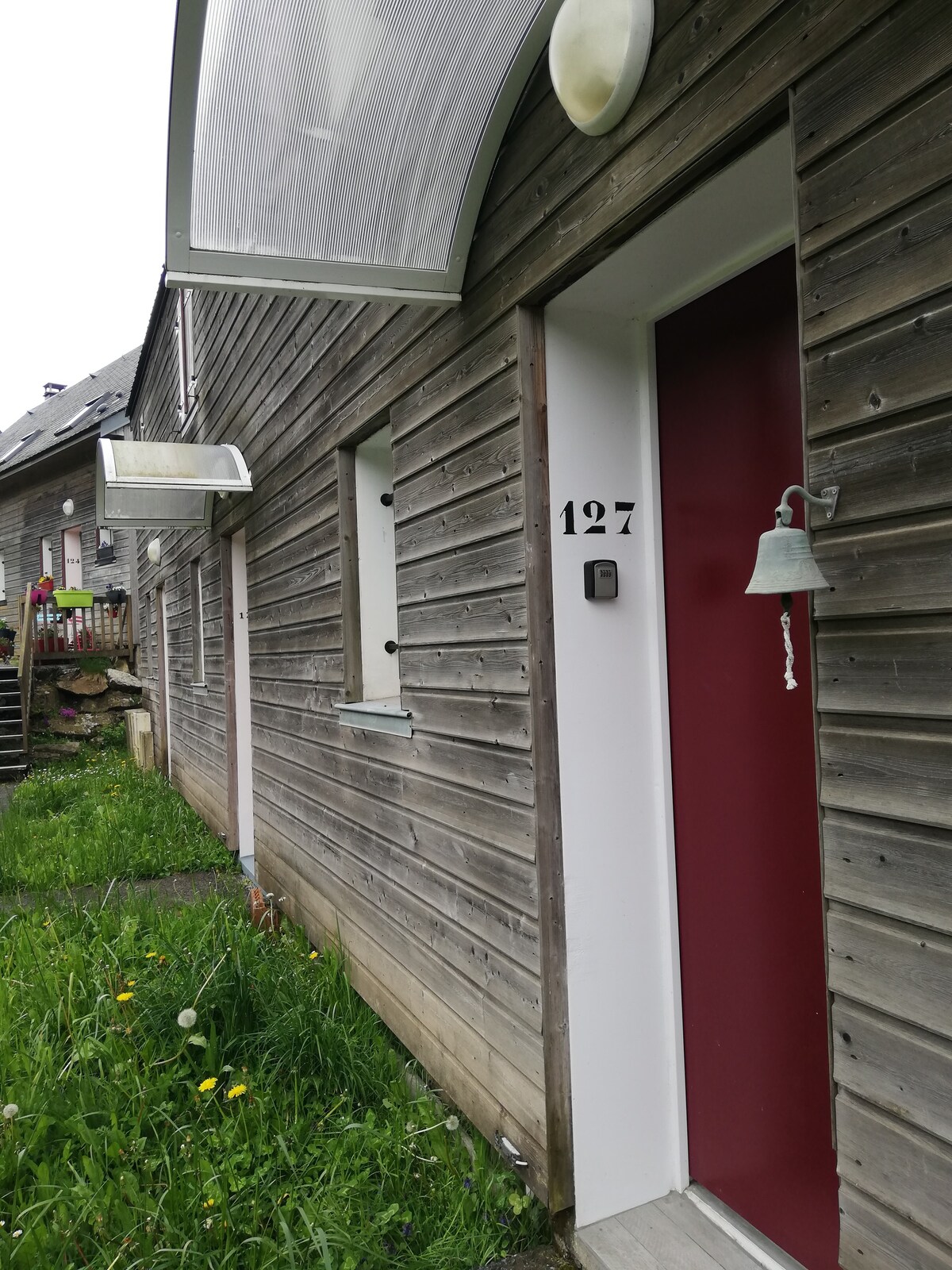 Gîte près du lac de la raviège, à l’orée des bois