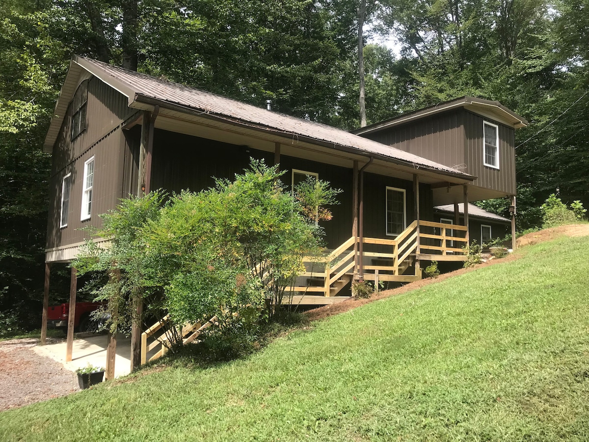 The Hillside Loft at Window Cliff Valley