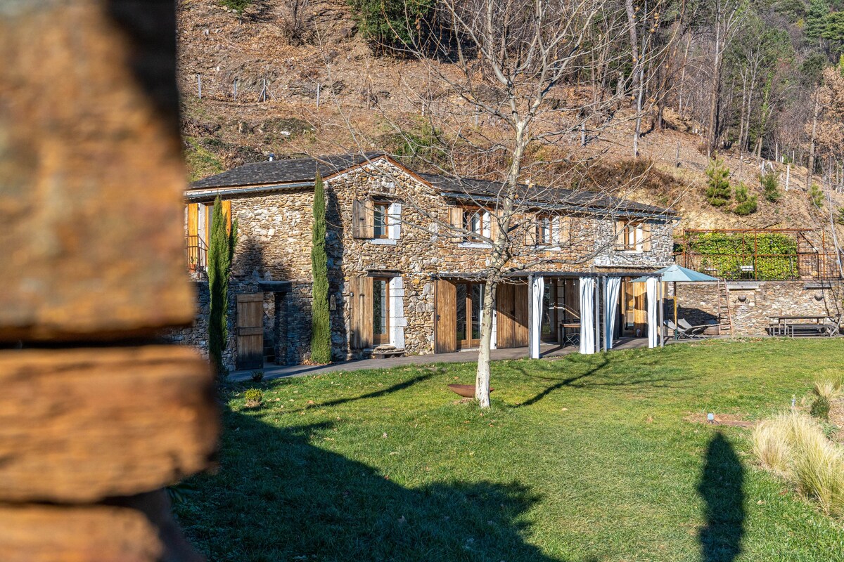 Superbe maison de caractère avec vue et piscine