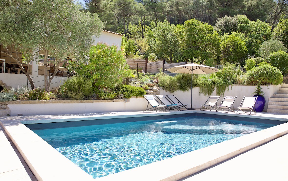 Magnifique villa vue Luberon avec piscine à Rognes