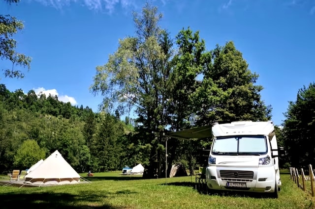 🏕 ECO河流营地|与您的露营车一起来