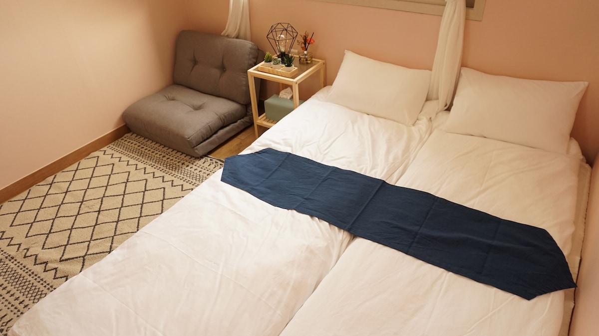 [清春旅舍2H]在Daeneung One前面！ ！ Hwangnidan-gilchuk!!舒适的独立标准双人床卧室