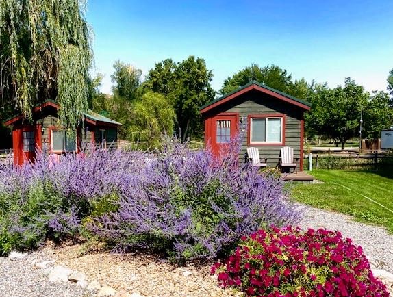 Park View Cabin (Cabin H)