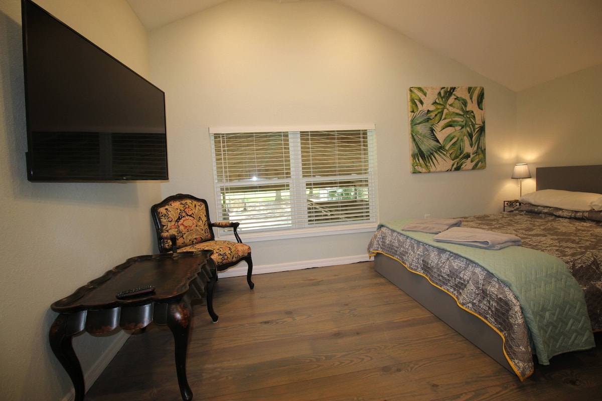 Peaceful 3BR Ocala Farm Suite 10 minutes from WEC