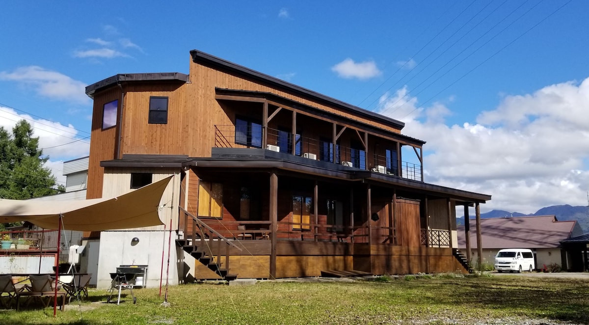 Octagon House 201/白马烧烤/滑雪/四驱汽车租赁