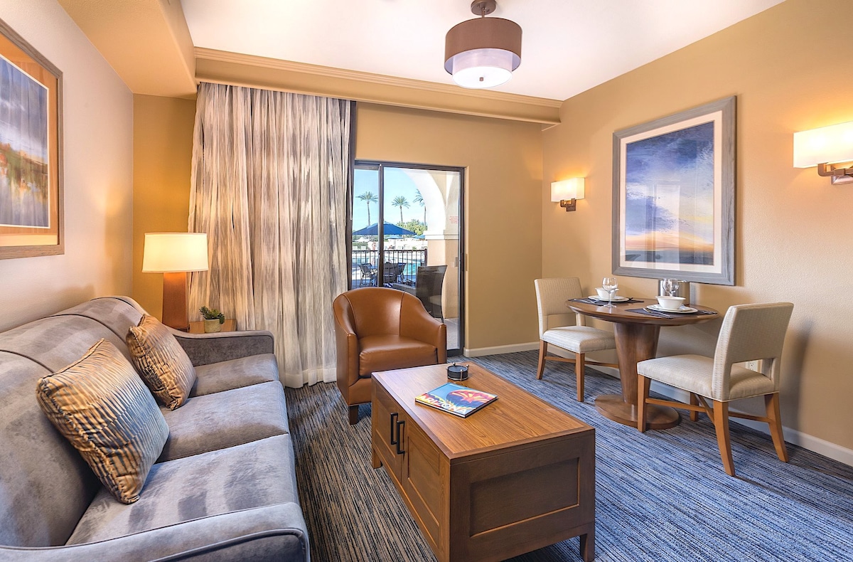 1BR Suite at Phoenix Golf Resort + Amenities!