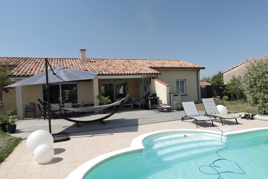 Villa familiale avec piscine privée, clim, jardin